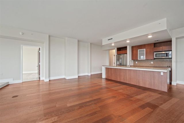 912 CHANNELSIDE DRIVE 2310, Tampa, FL 33602