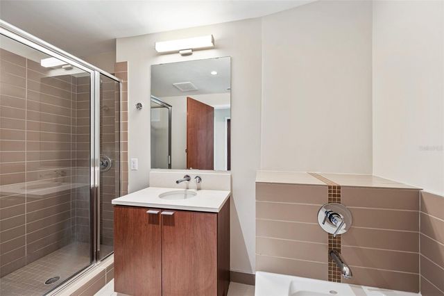 912 CHANNELSIDE DRIVE 2310, Tampa, FL 33602