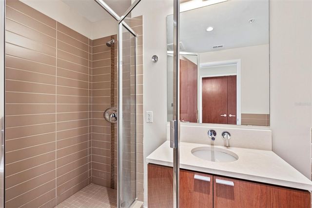 912 CHANNELSIDE DRIVE 2310, Tampa, FL 33602