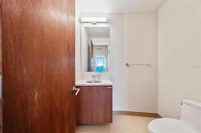 912 CHANNELSIDE DRIVE 2310, Tampa, FL 33602