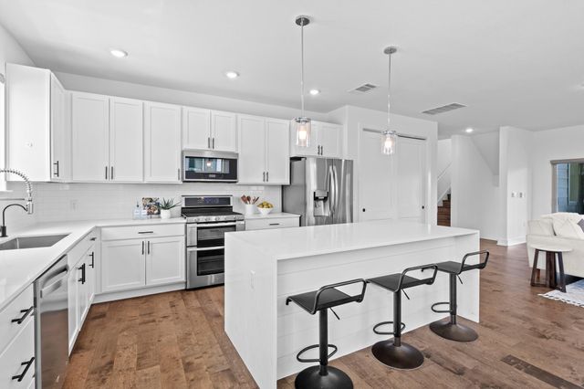 5315 La Crosse Ave 11, Austin, TX 78739