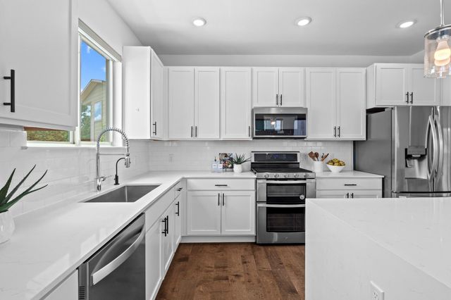 5315 La Crosse Ave 11, Austin, TX 78739