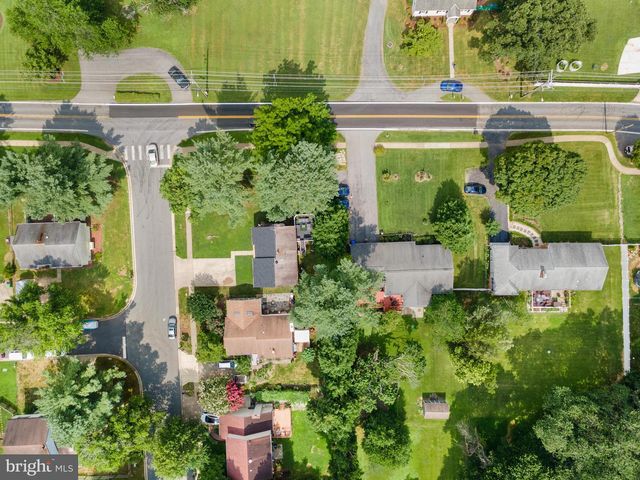 30 PAVILION DR, Gaithersburg, MD 20878