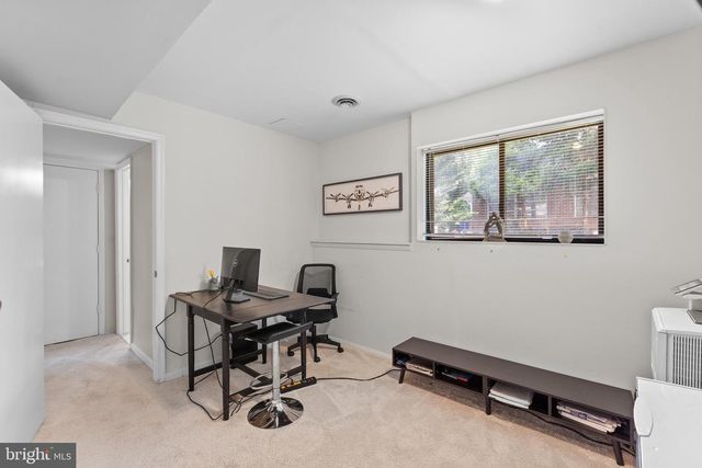30 PAVILION DR, Gaithersburg, MD 20878