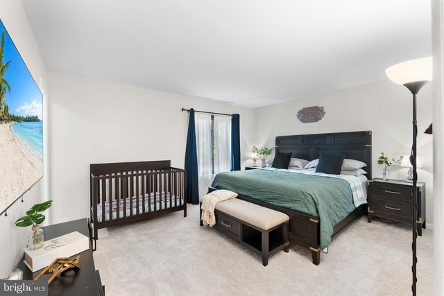 30 PAVILION DR, Gaithersburg, MD 20878