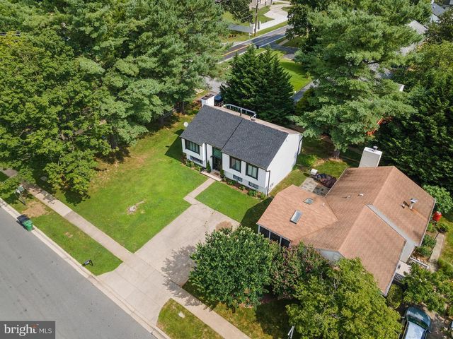 30 PAVILION DR, Gaithersburg, MD 20878