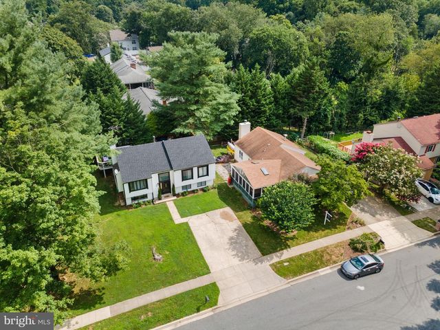 30 PAVILION DR, Gaithersburg, MD 20878