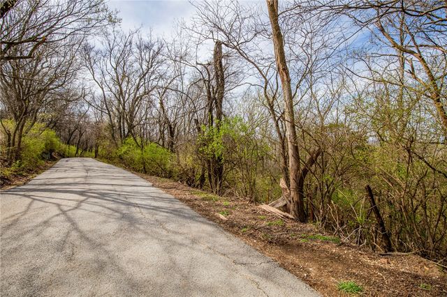 Dinsmore Trail, Fayetteville, AR 72701