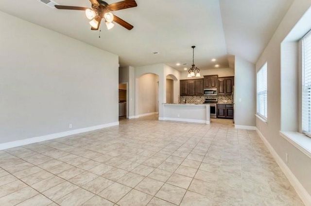 609 W North Creek Drive, Sherman, TX 75092