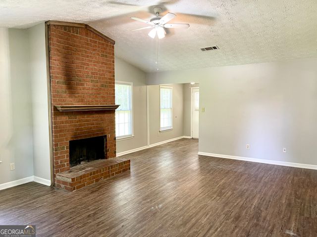 315 Chase Drive, Fayetteville, GA 30214