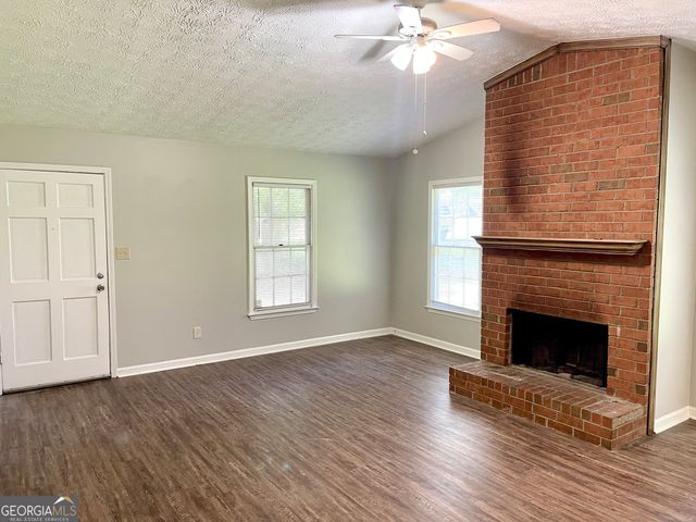 315 Chase Drive, Fayetteville, GA 30214