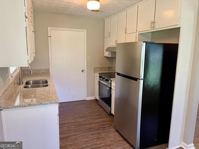315 Chase Drive, Fayetteville, GA 30214