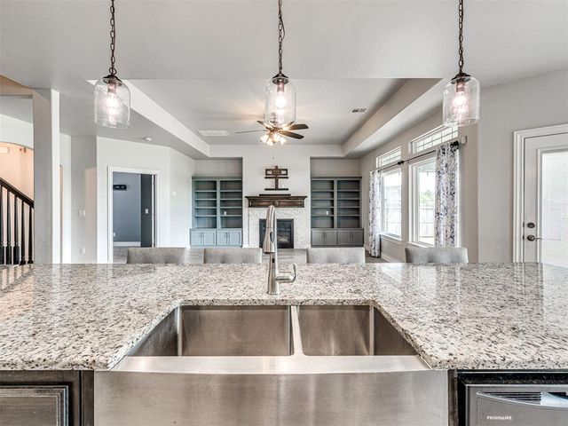 3400 Upland Ridge Drive, Yukon, OK 73099