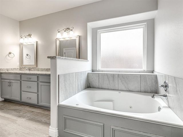 3400 Upland Ridge Drive, Yukon, OK 73099
