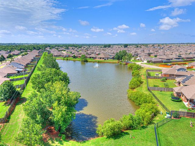 3400 Upland Ridge Drive, Yukon, OK 73099