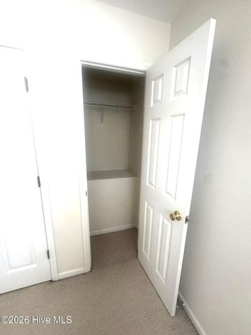 901 Cedarwood Village, Morehead City, NC 28557