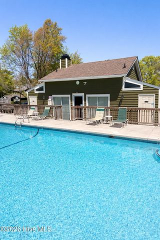 901 Cedarwood Village, Morehead City, NC 28557