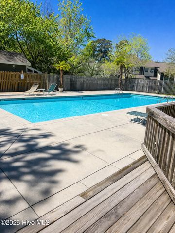 901 Cedarwood Village, Morehead City, NC 28557