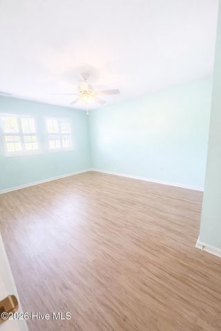 901 Cedarwood Village, Morehead City, NC 28557