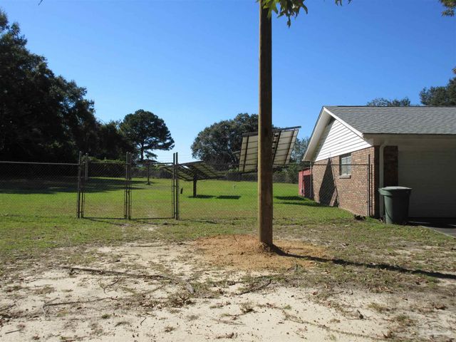 Kawanee Dr, Pensacola, FL 32514