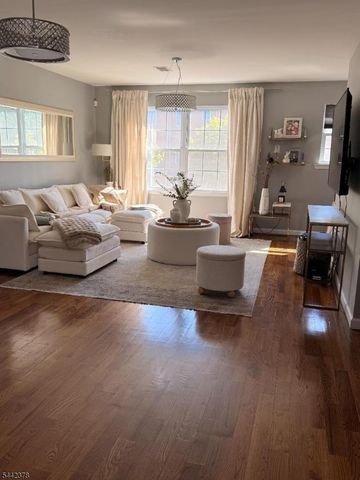 Lily Court, Roselle Boro, NJ 07203