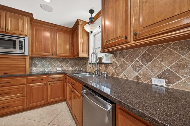 903 Sugarfield Court, Sugar Land, TX 77498