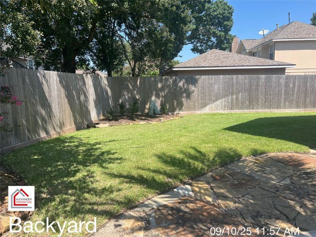 903 Sugarfield Court, Sugar Land, TX 77498