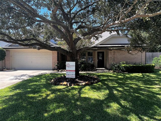 903 Sugarfield Court, Sugar Land, TX 77498