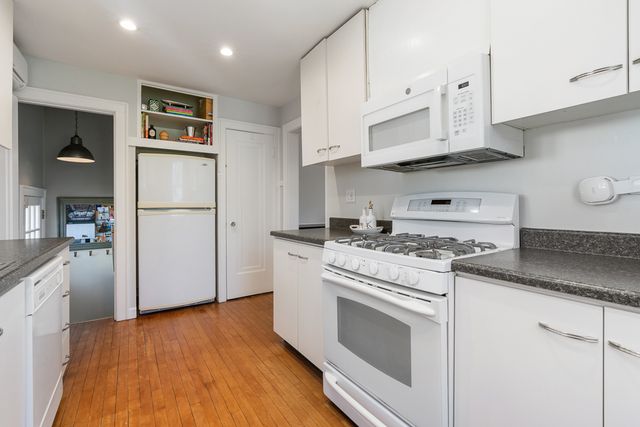 2336 Grey Avenue, Evanston, IL 60201