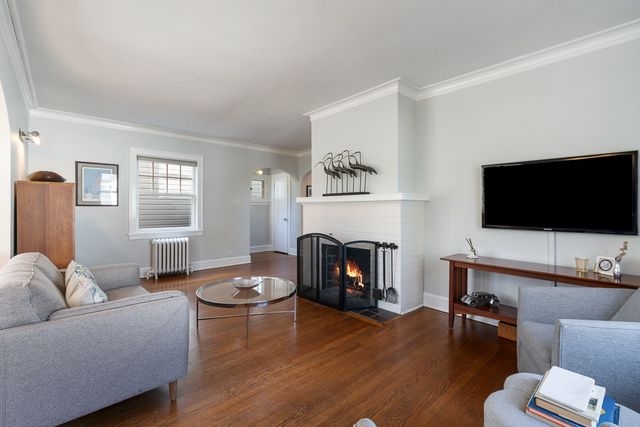 2336 Grey Avenue, Evanston, IL 60201