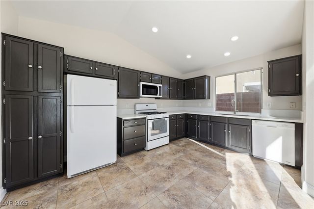 6934 Wood Bark Drive, Las Vegas, NV 89119