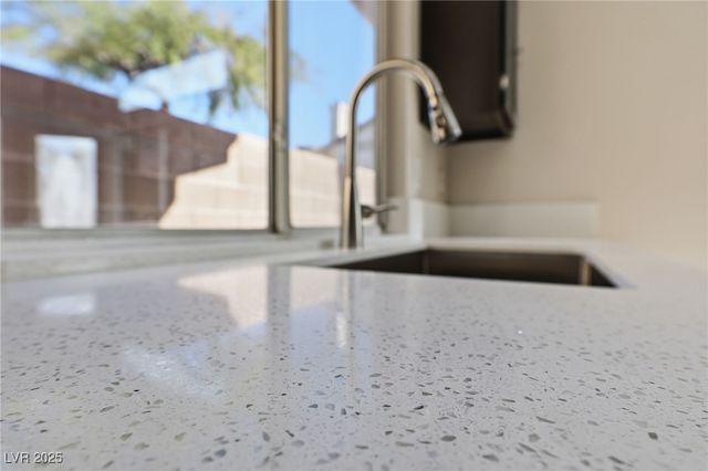 6934 Wood Bark Drive, Las Vegas, NV 89119