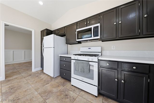 6934 Wood Bark Drive, Las Vegas, NV 89119