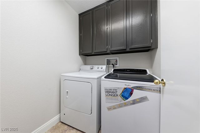 6934 Wood Bark Drive, Las Vegas, NV 89119