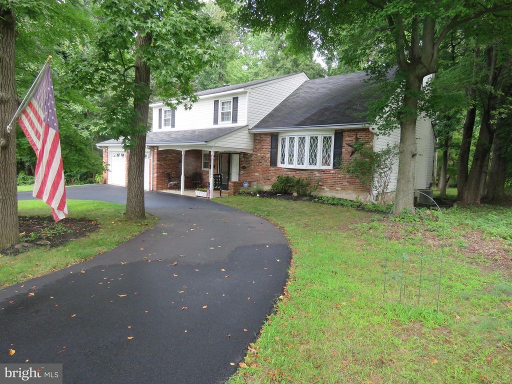 1213 KINGS AVE, BENSALEM, PA 19020 — photo 2