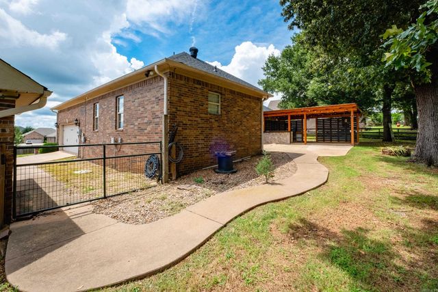 183 Plantation Drive, Mayflower, AR 72106