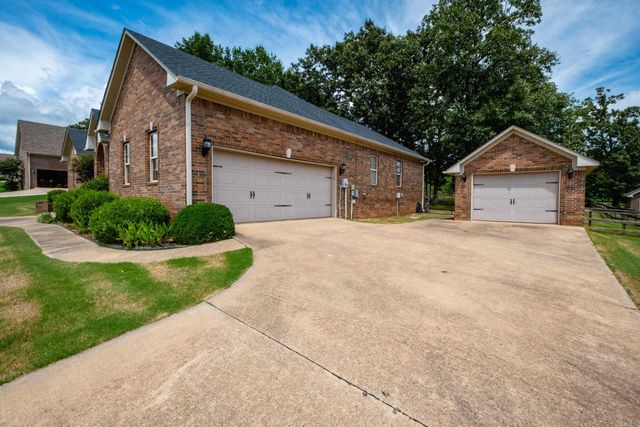 183 Plantation Drive, Mayflower, AR 72106