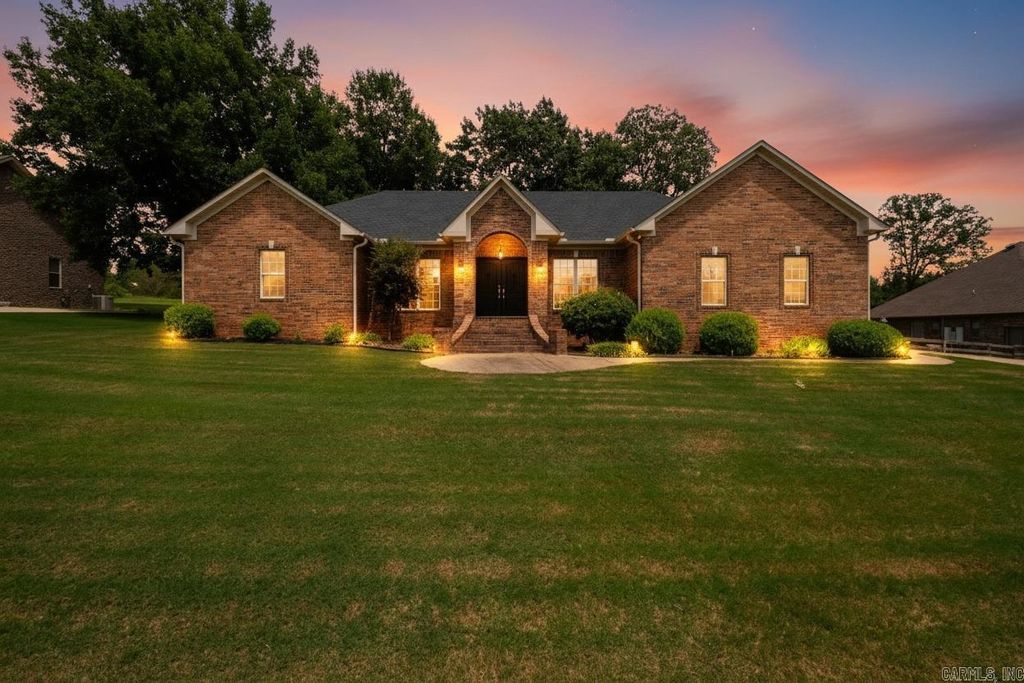 183 Plantation Drive, Mayflower, AR 72106