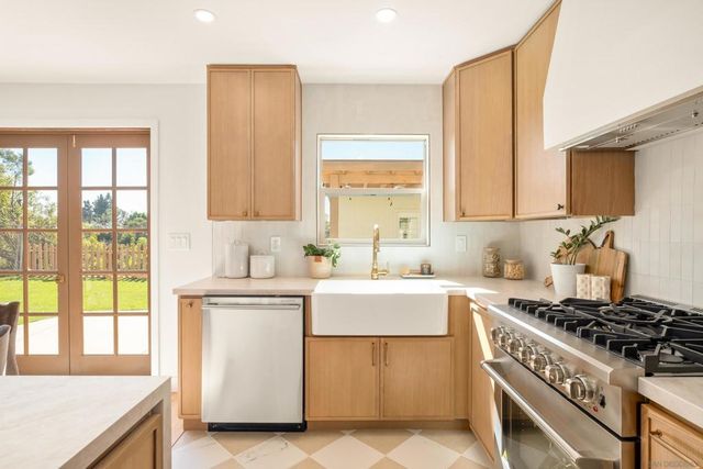 5254 Bocaw Pl, San Diego, CA 92115