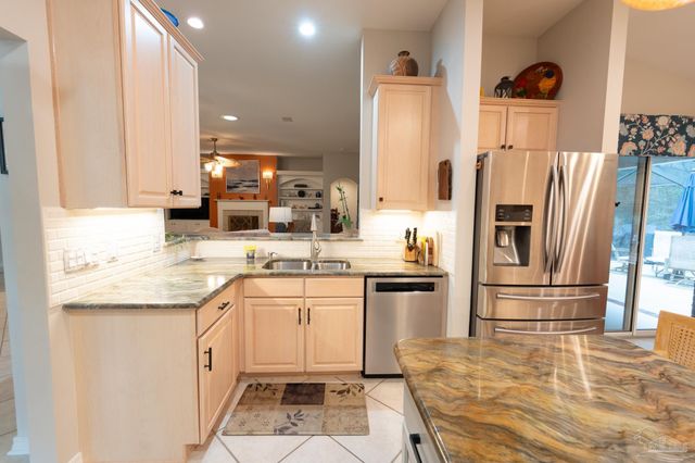 10208 Grackle Ct, Pensacola, FL 32507