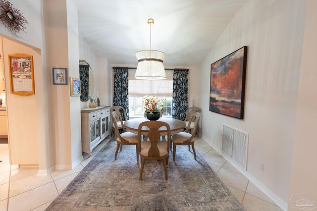 10208 Grackle Ct, Pensacola, FL 32507