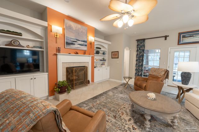 10208 Grackle Ct, Pensacola, FL 32507