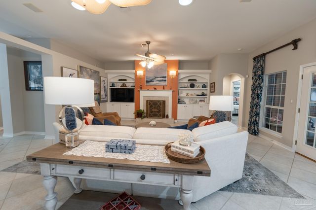 10208 Grackle Ct, Pensacola, FL 32507