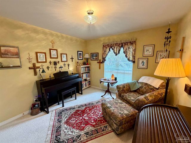 10208 Grackle Ct, Pensacola, FL 32507