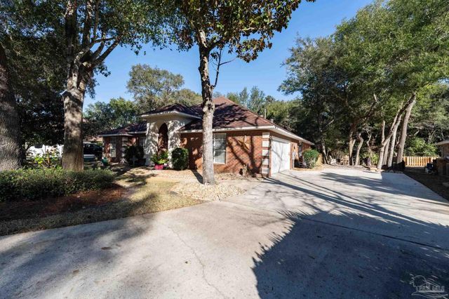 10208 Grackle Ct, Pensacola, FL 32507