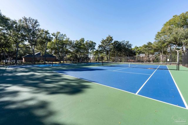 10208 Grackle Ct, Pensacola, FL 32507