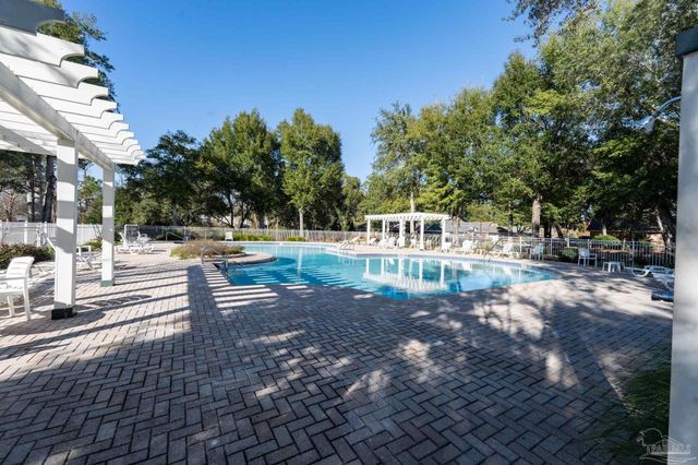 10208 Grackle Ct, Pensacola, FL 32507
