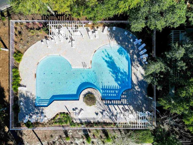 10208 Grackle Ct, Pensacola, FL 32507