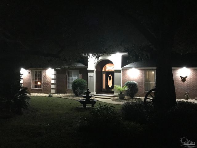 10208 Grackle Ct, Pensacola, FL 32507