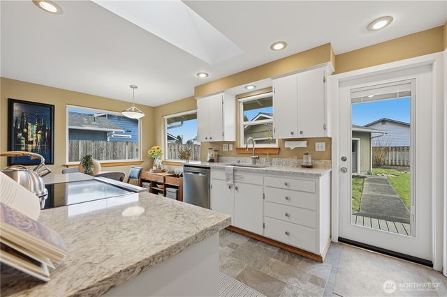 8031 Florida Dr, Everett, WA 98203